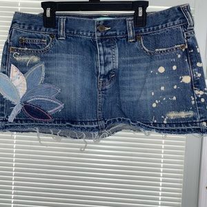 Hollister mini skirt